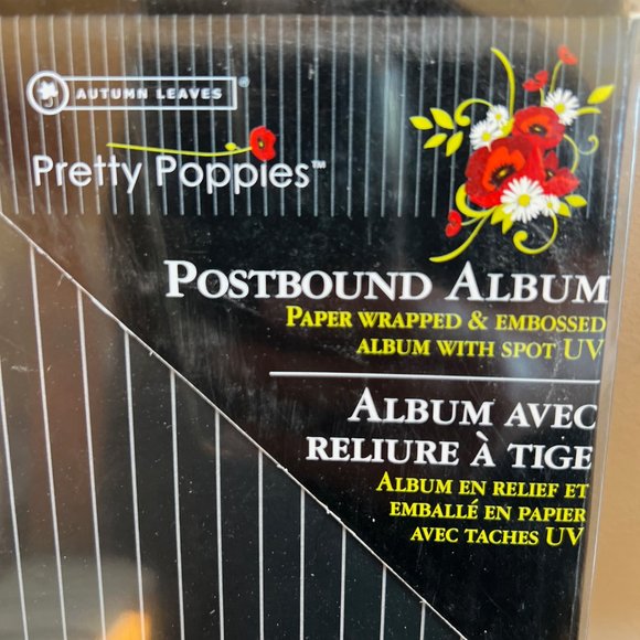 Pretty Poppies 12x12 Scrapbook - NWOT - Picture 2 of 3